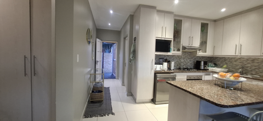 To Let 3 Bedroom Property for Rent in Beacon Bay Eastern Cape